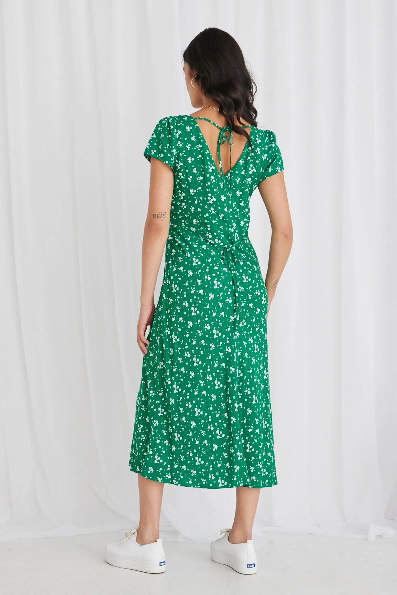 Cosmic Green Ditsy Sleeveless Slim Fit Midi Dress