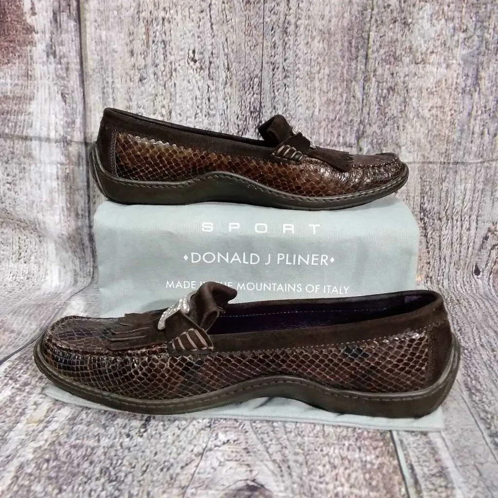 DONALD J PLINER REZZ SNAKE PRINT LOAFER SIZE 8.5 TCC