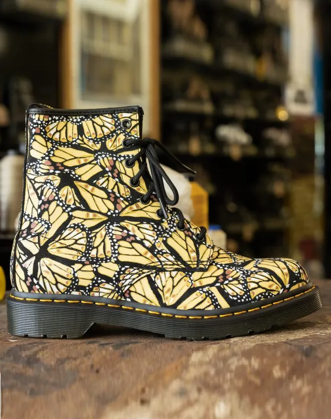 DR. MARTENS 1460 BUTTERFLY