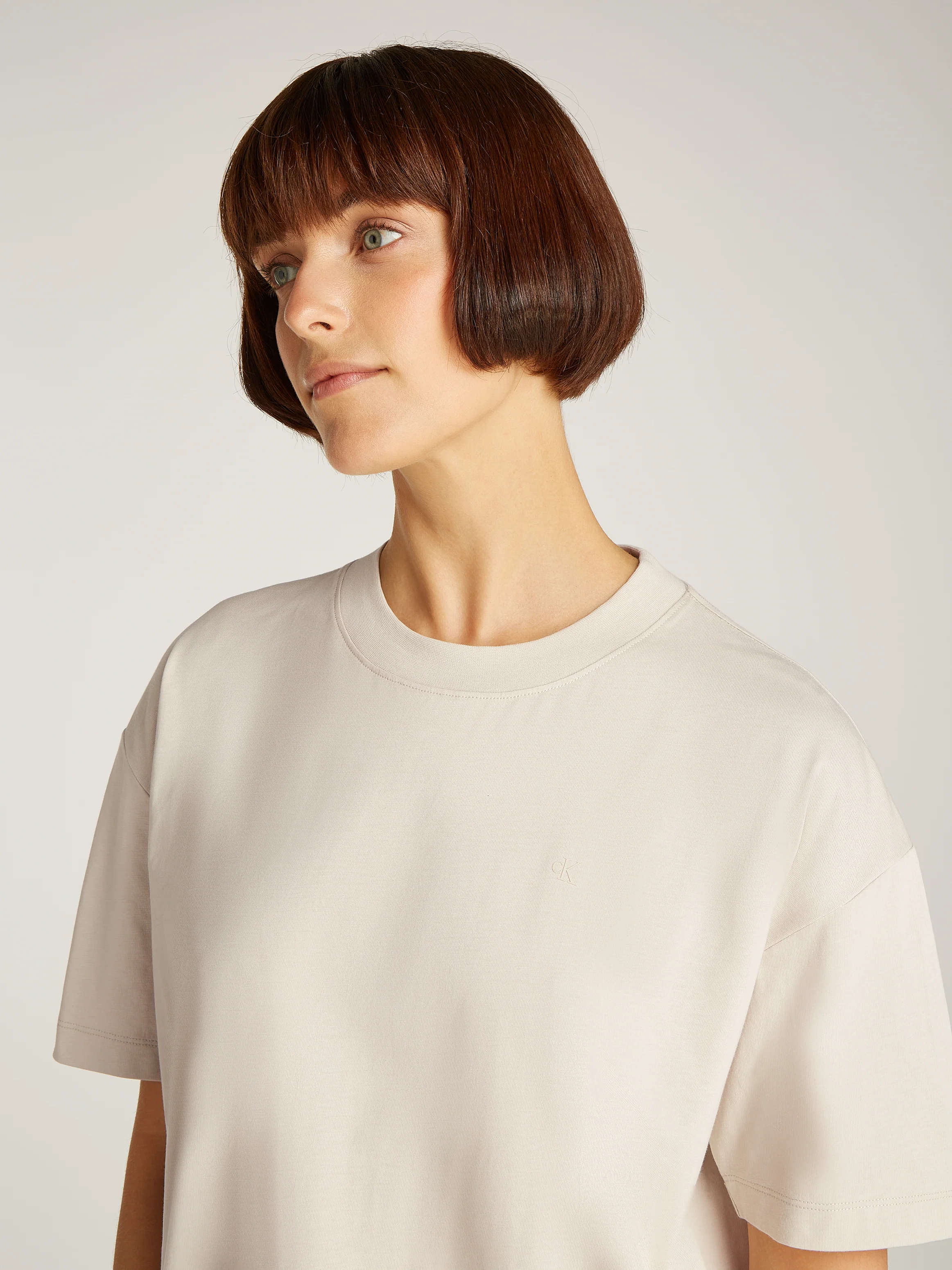 BACK GRAPHIC BOYFRIEND טישרט - Image 2