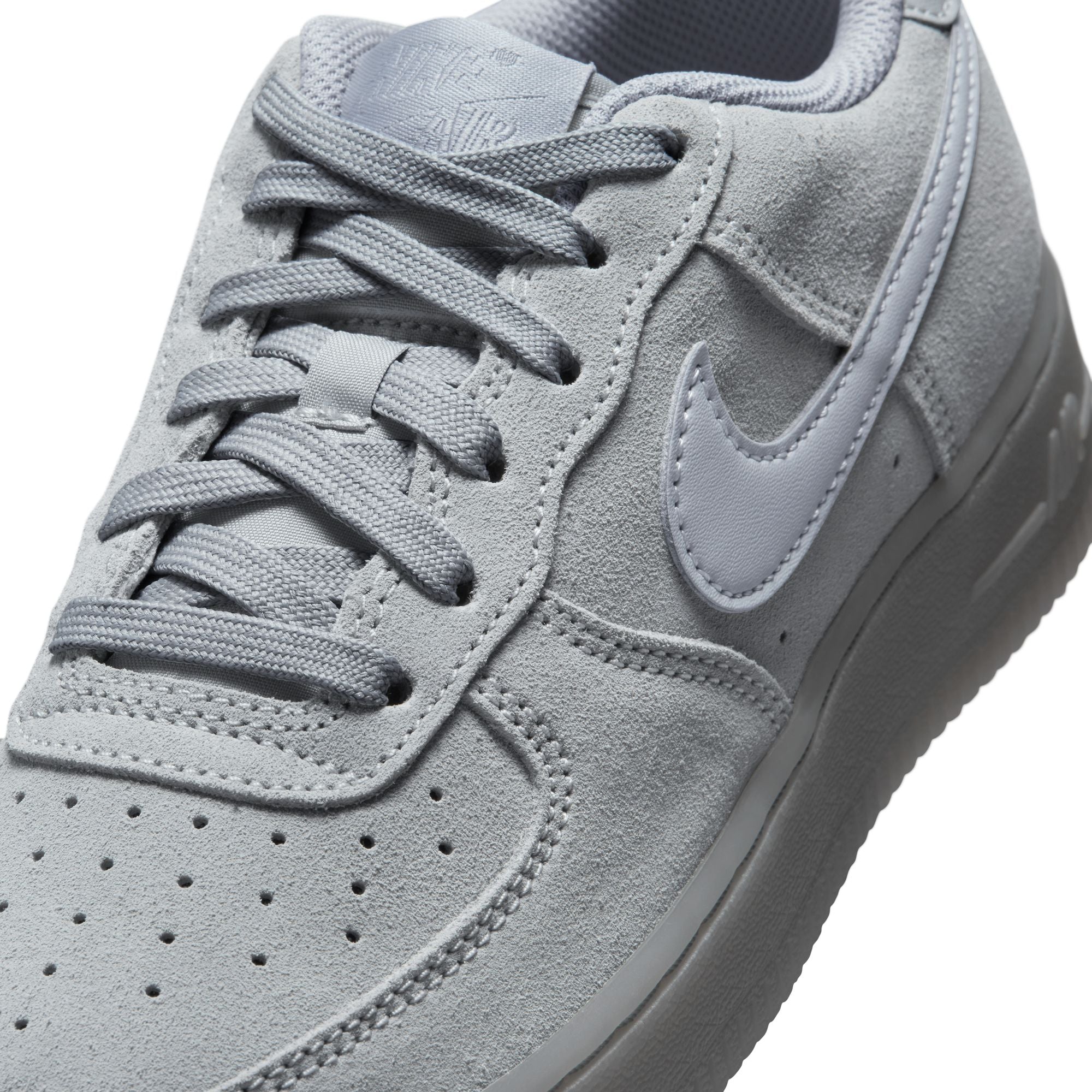 AIR FORCE 1 LV8 סניקרס - Image 2