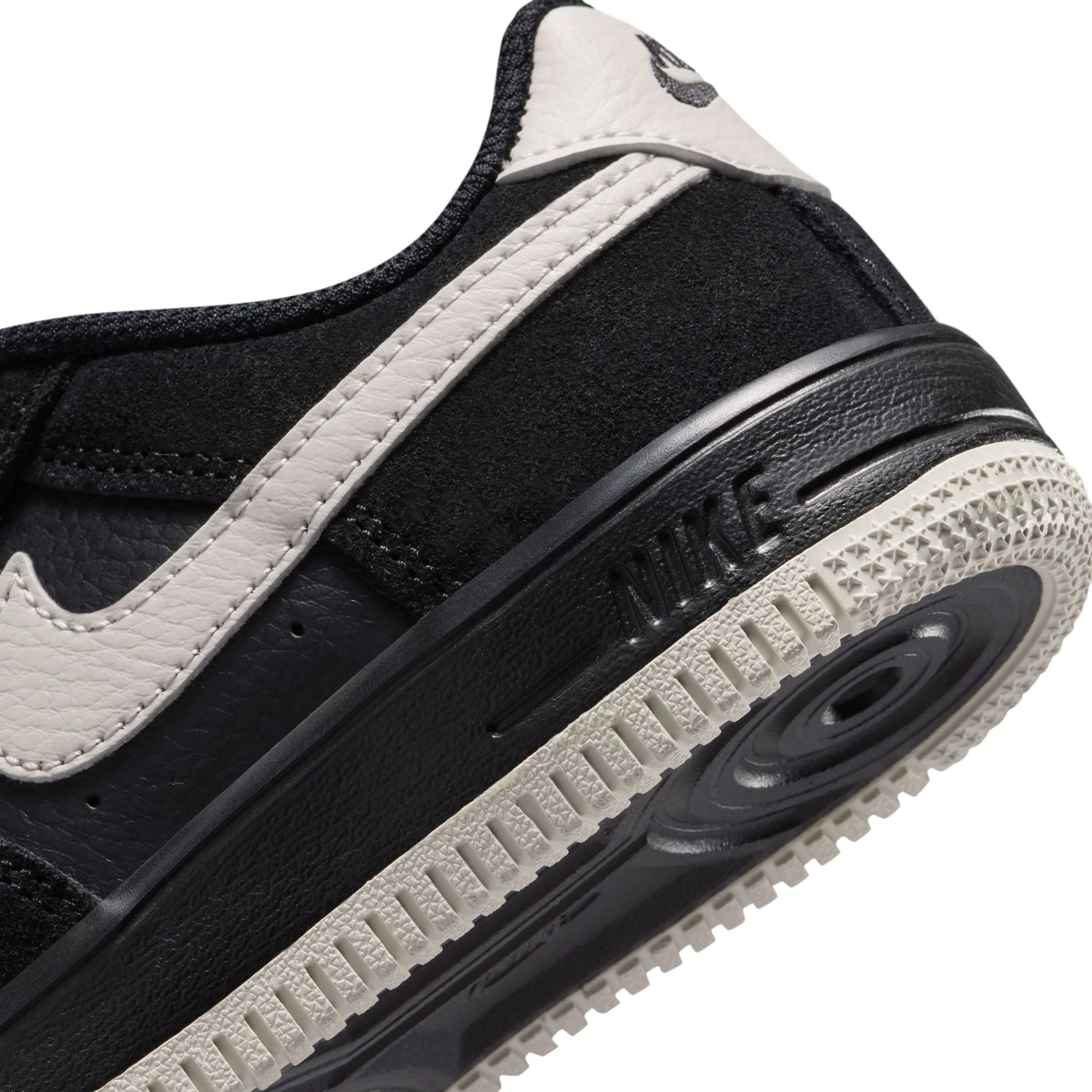 AIR FORCE 1 LOW LV8 2 LACE סניקרס - Image 4