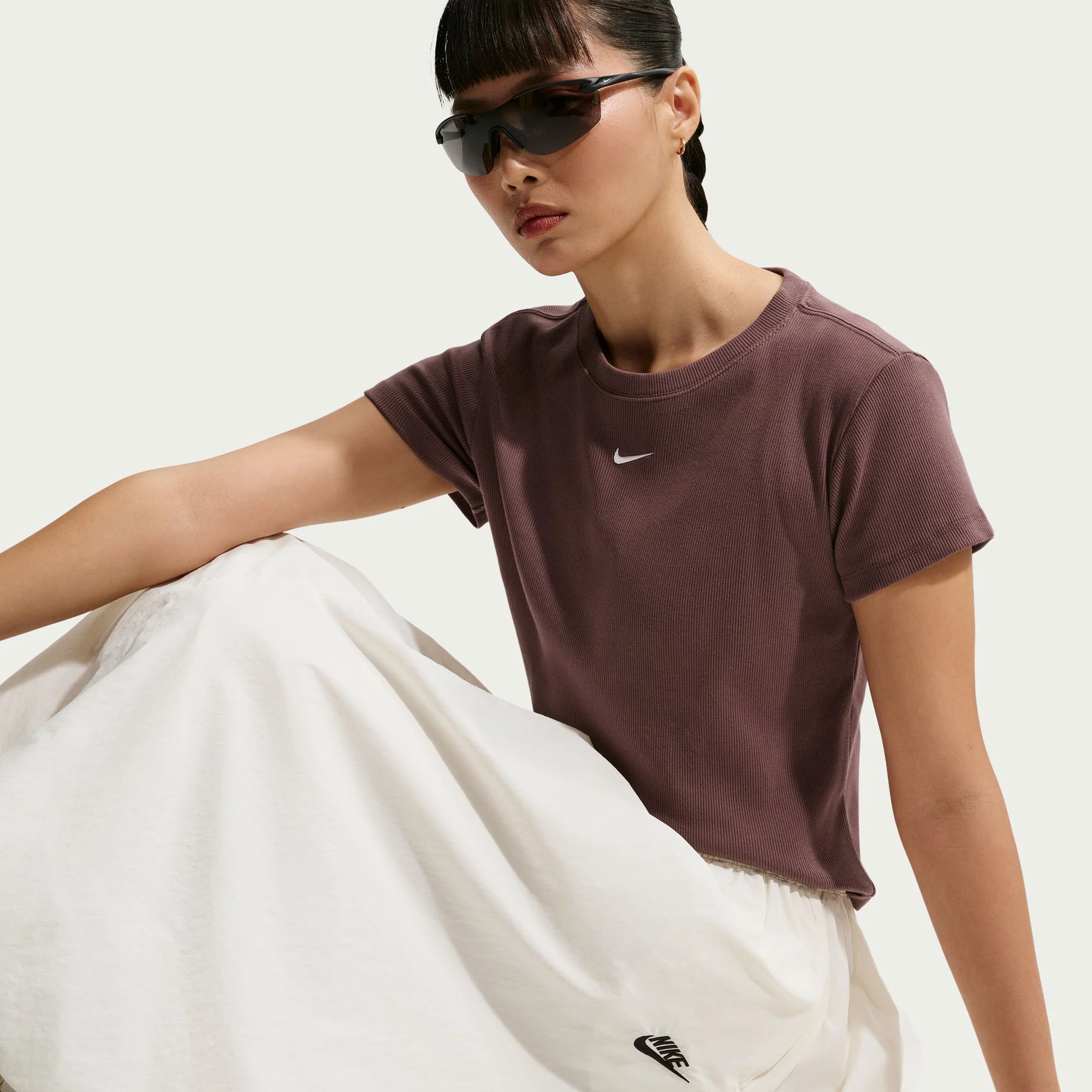 TIGHT RIBBED SHORT SLEEVE חולצת טי - Image 5