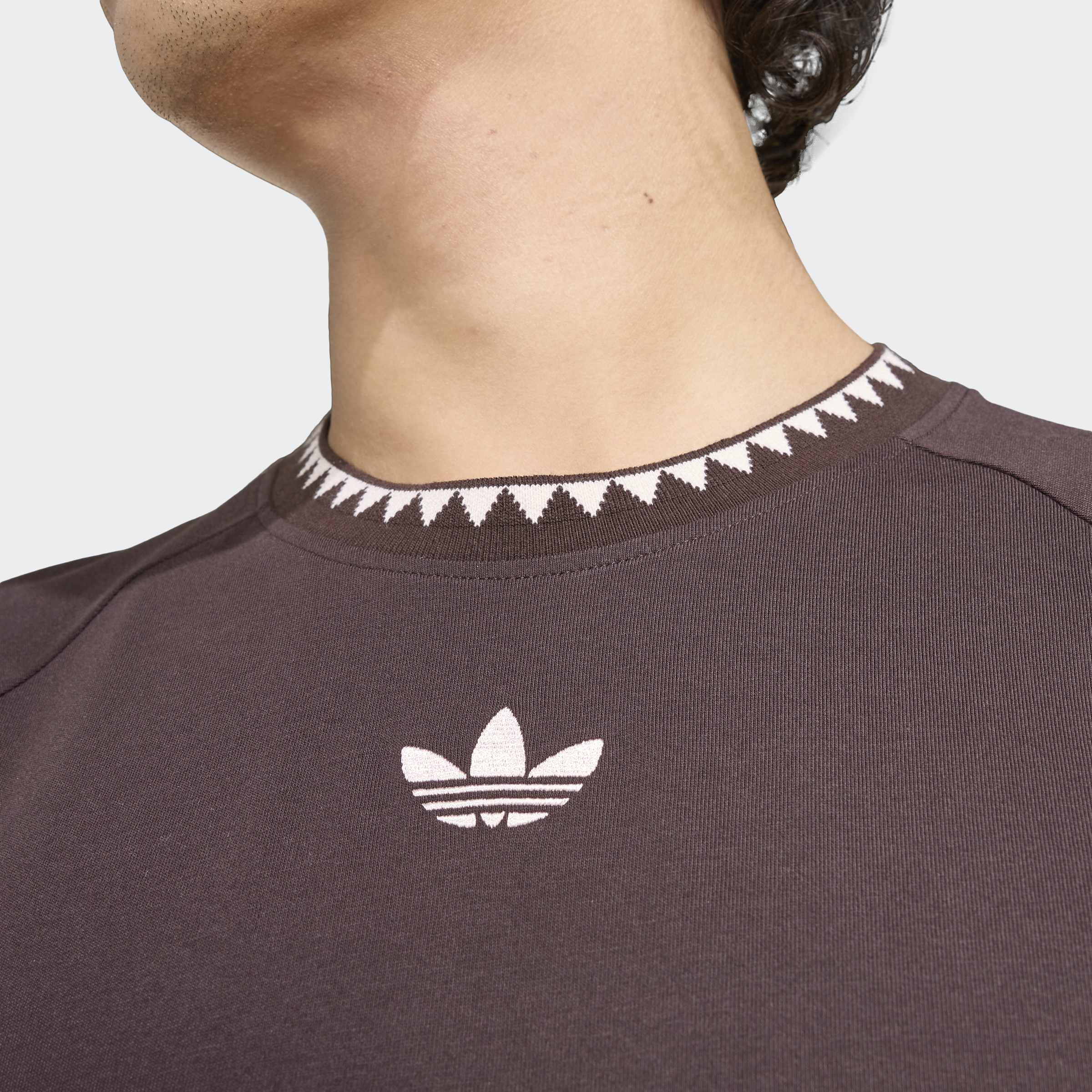 CHEST STRIPES ENGINEERED COLLAR טי שירט - Image 2