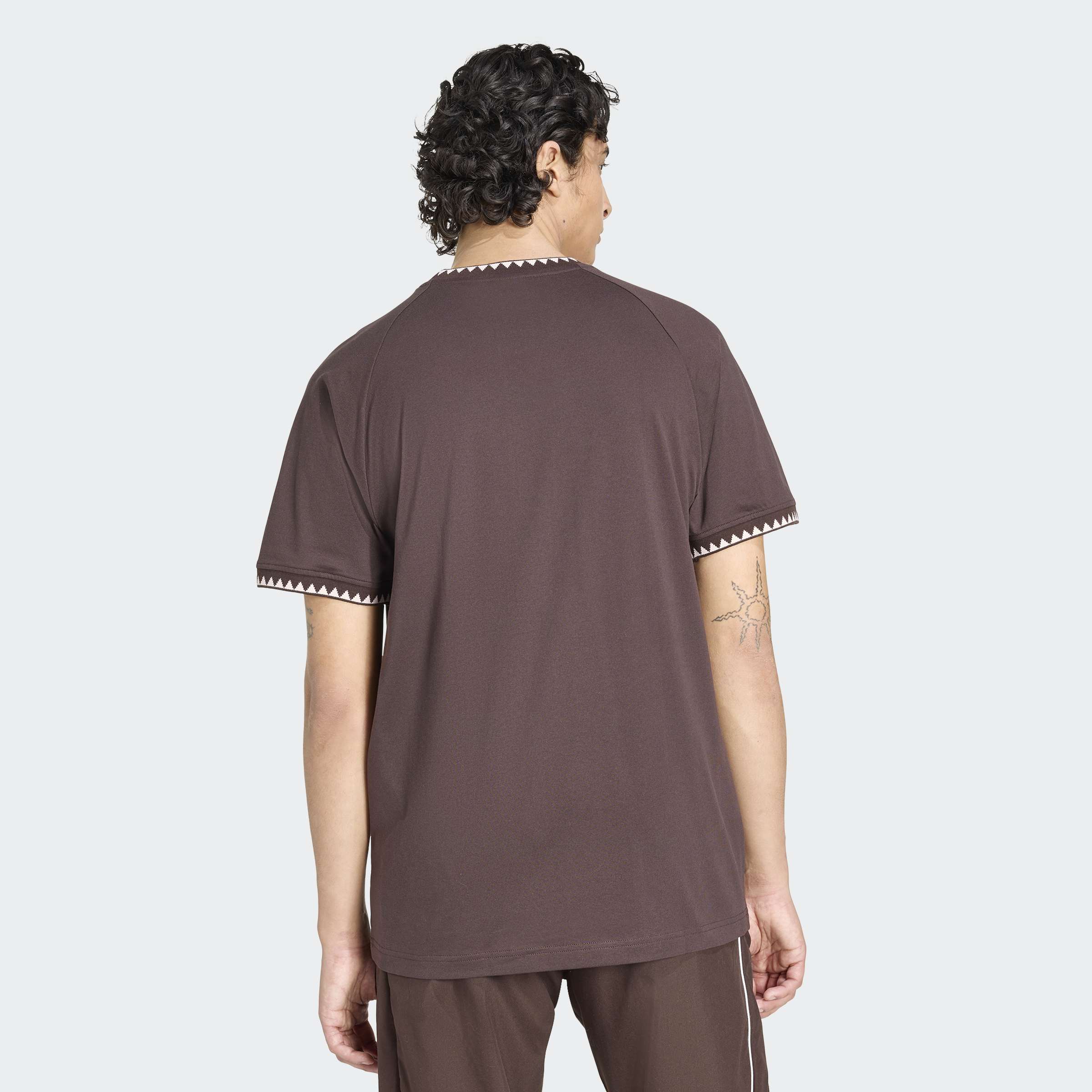 CHEST STRIPES ENGINEERED COLLAR טי שירט - Image 4