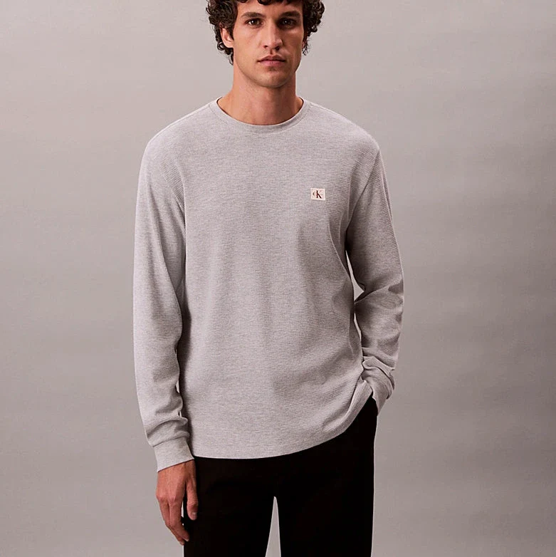 WAFFLE BADGE CREWNECK סווטשירט