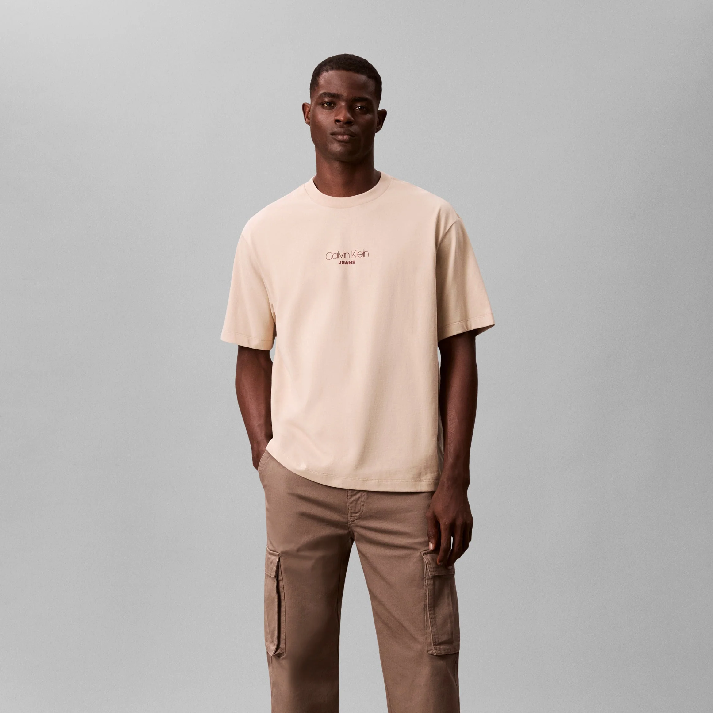 SS 16S RLXD FIT CKJ GRAPHIC TE טישרט - Image 2