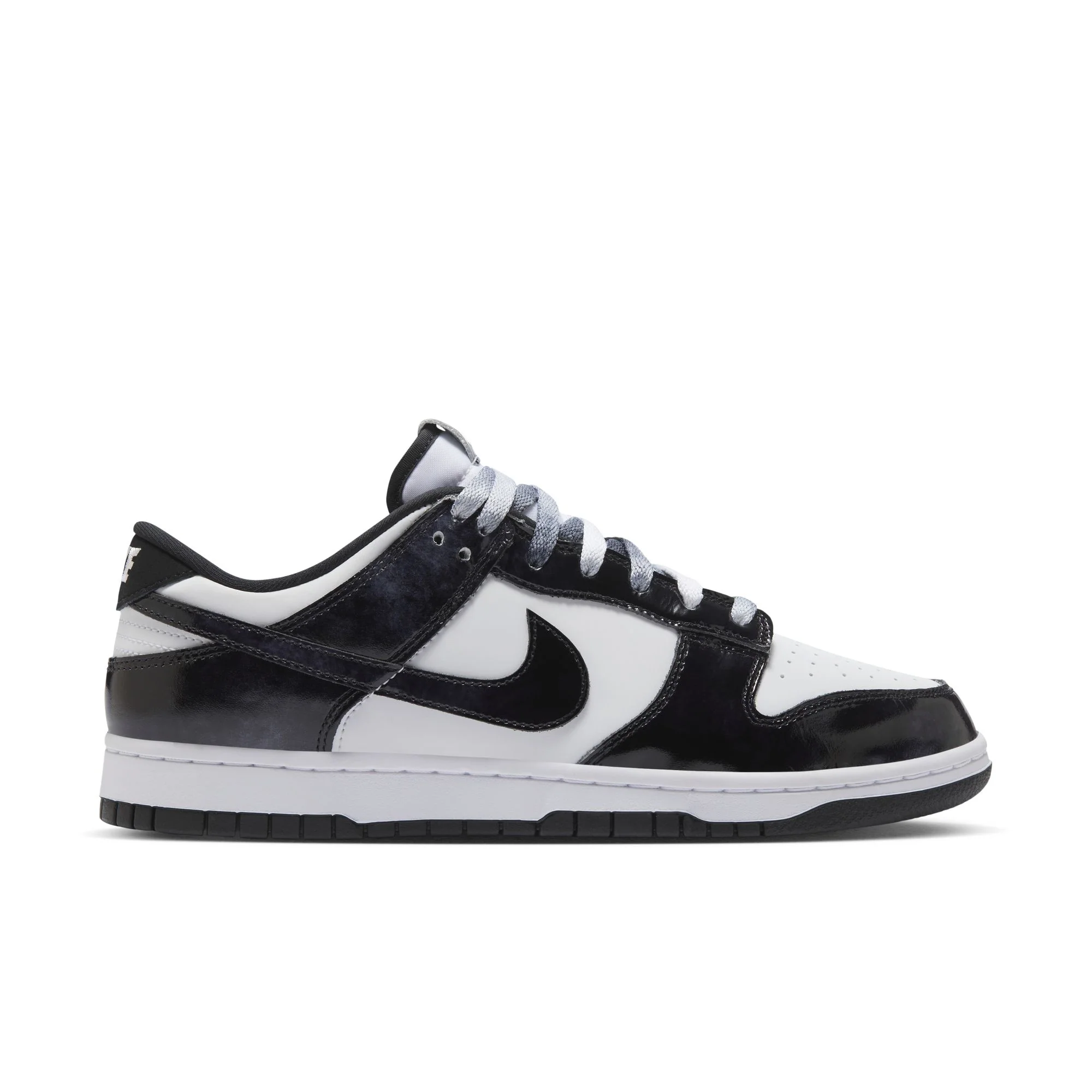 DUNK LOW RETRO SE סניקרס
