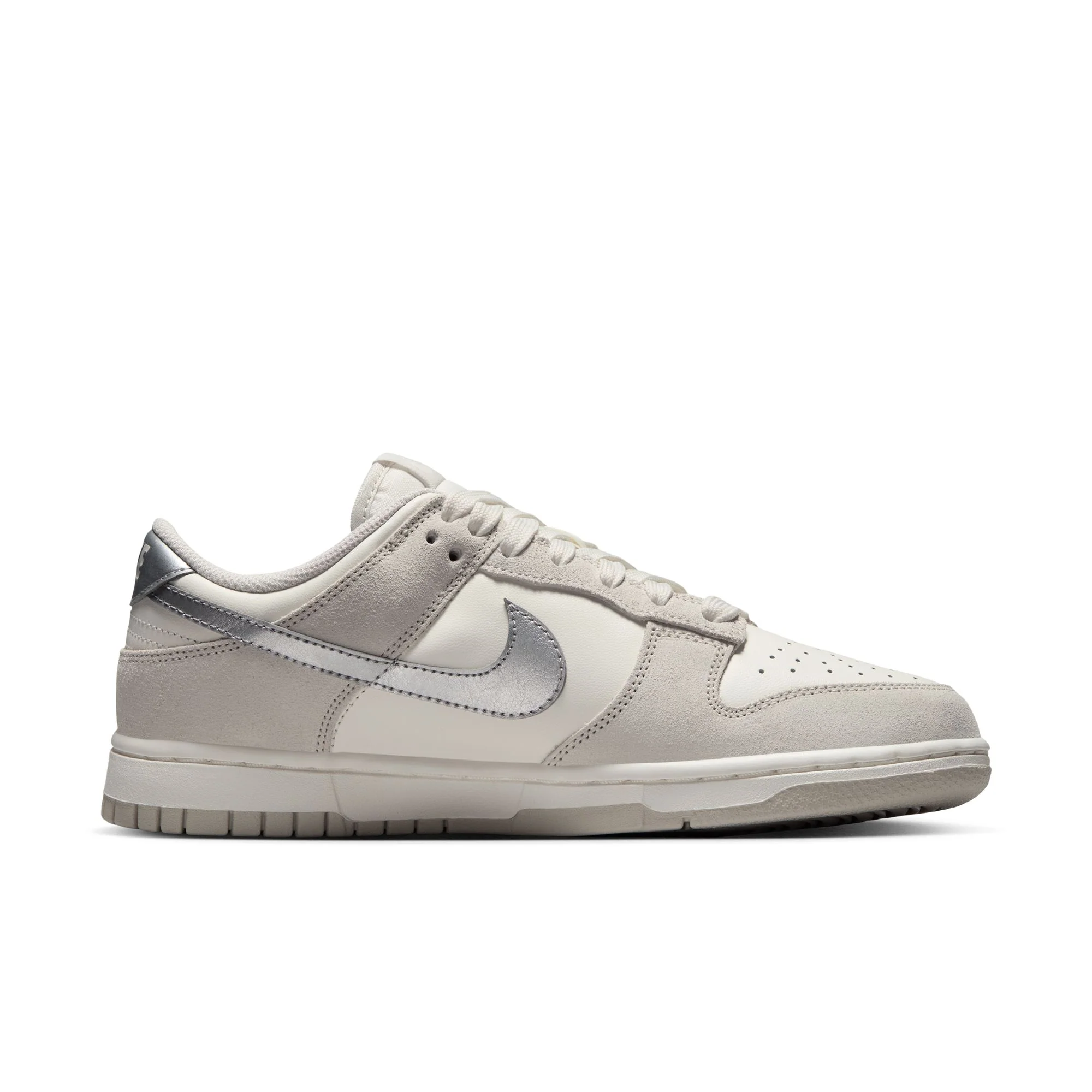 NIKE DUNK LOW סניקרס